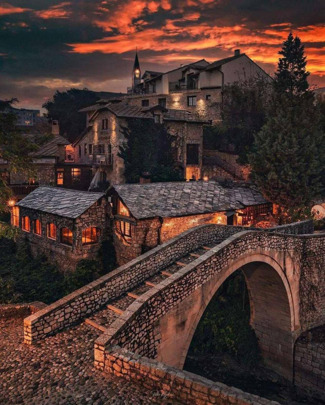 M&T Apartmani Mostar Buitenkant foto